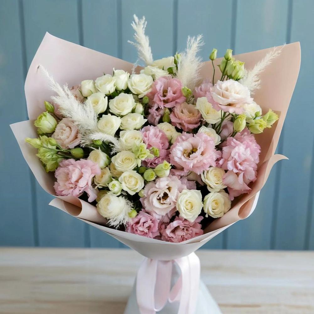 Букет цветов из: Альстромерии и Розы в Ялге