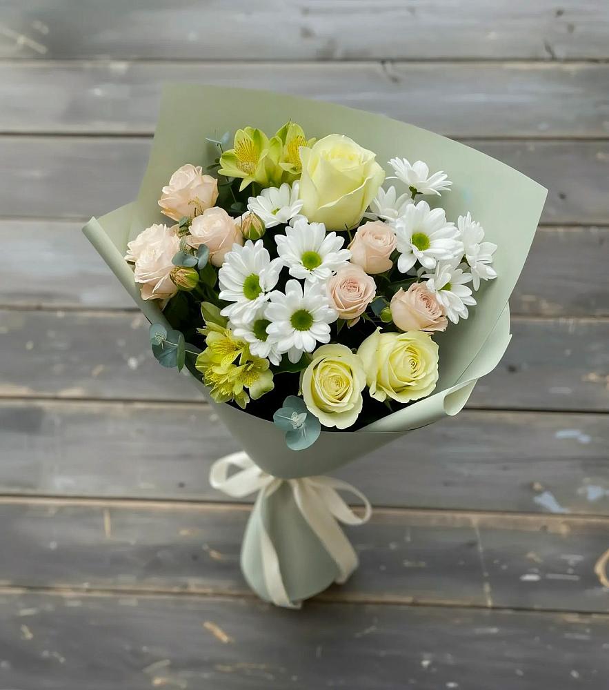 Букет цветов из: Альстромерии, Розы и Хризантемы в Ялге