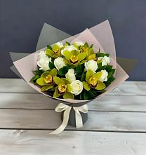 Букет цветов из:  Орхидеи и Розы в Ялге