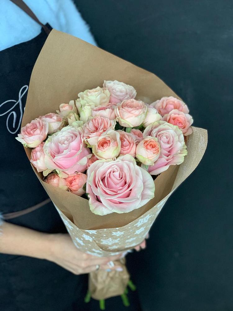 Букет цветов из: Хризантемы и Розы в Ялге