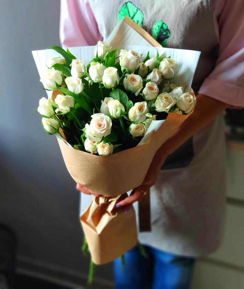 Букет цветов из: Розы в Ялге