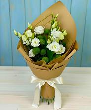 Букет цветов из:  Хризантемы и Лизиантусы #REPLACE_PRED# Ялге