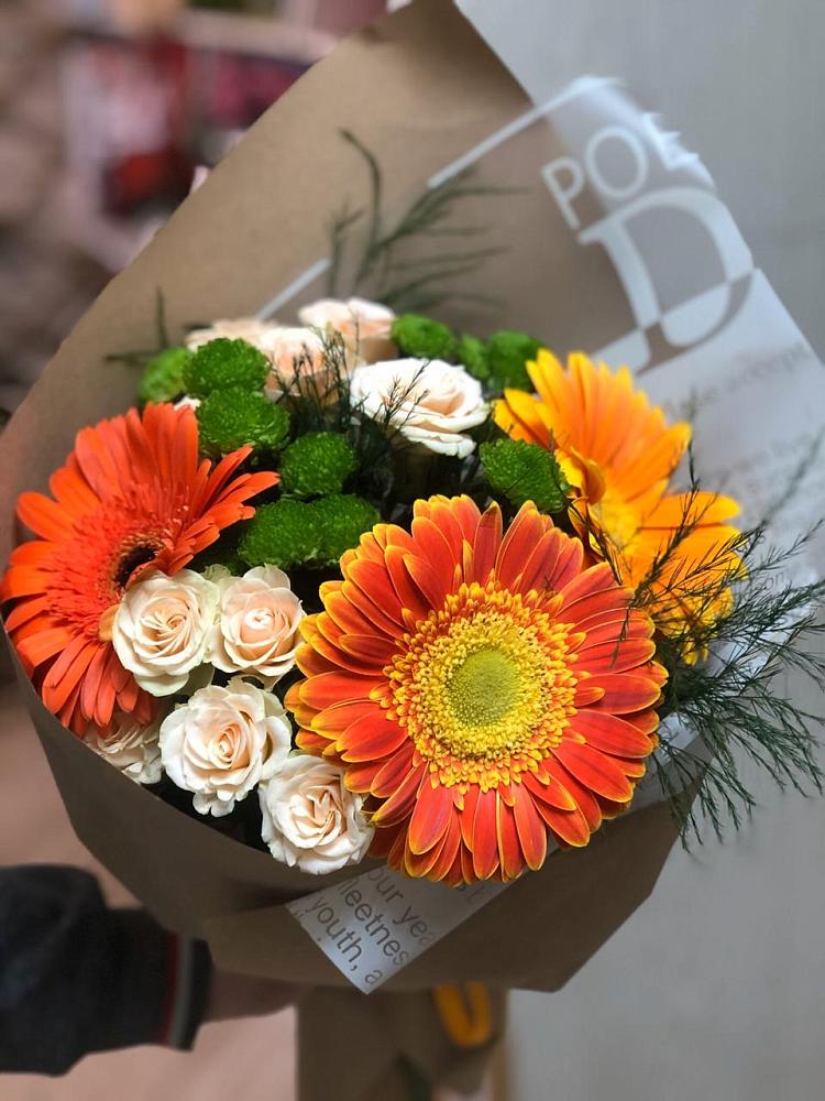 Букет цветов из: Герберы, Хризантемы и Розы в Ялге